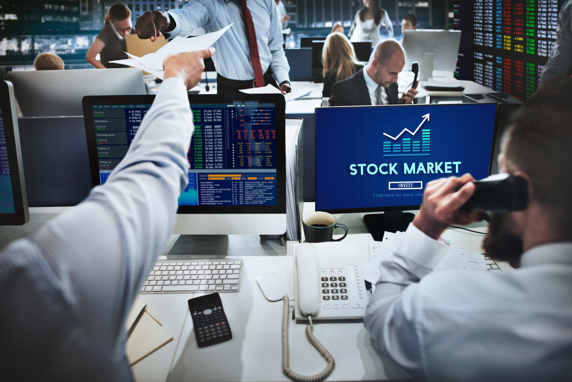 Riding the Wave The Insider's Guide to Why Nasdaq Surged 2% and Boeing Fell 8%